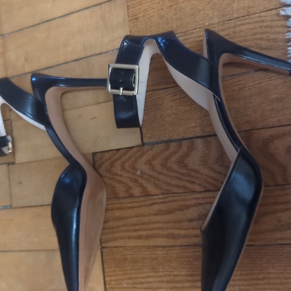 Nine West Pumps. 9.5. Black - Picture 5 of 6